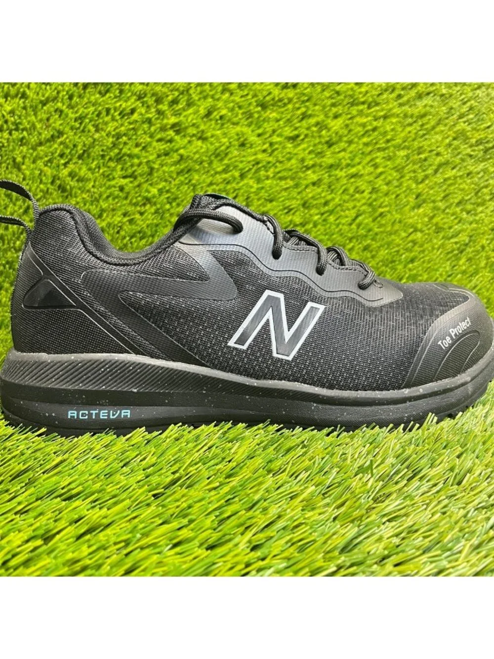 New Balance Logic Womens Size 10D Black Athletic Composite Toe Safety Work Shoes